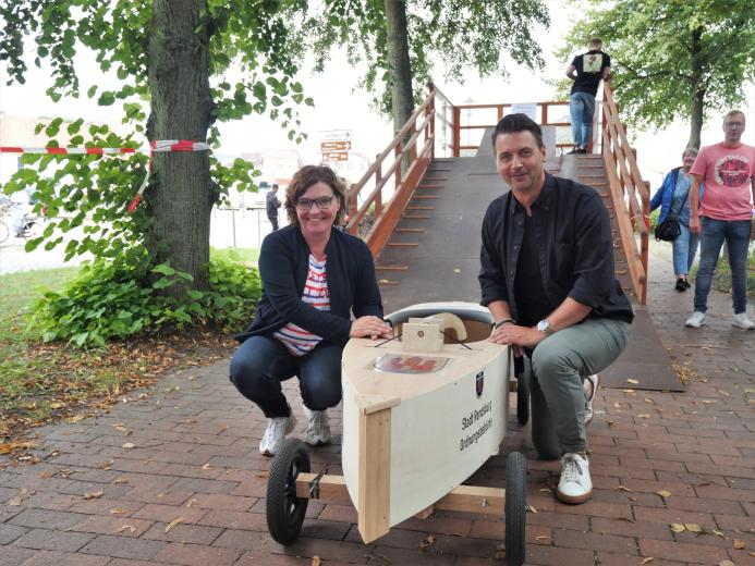 Janet Sönnichsen blickt mit Spannung aufs Stadtjubiläum