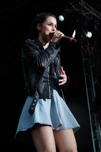 Jan Lohmann von KIELerLEBEN traf Superstar Anastacia vor ihrem Auftritt auf der R.SH-Bühne an der Hörn.