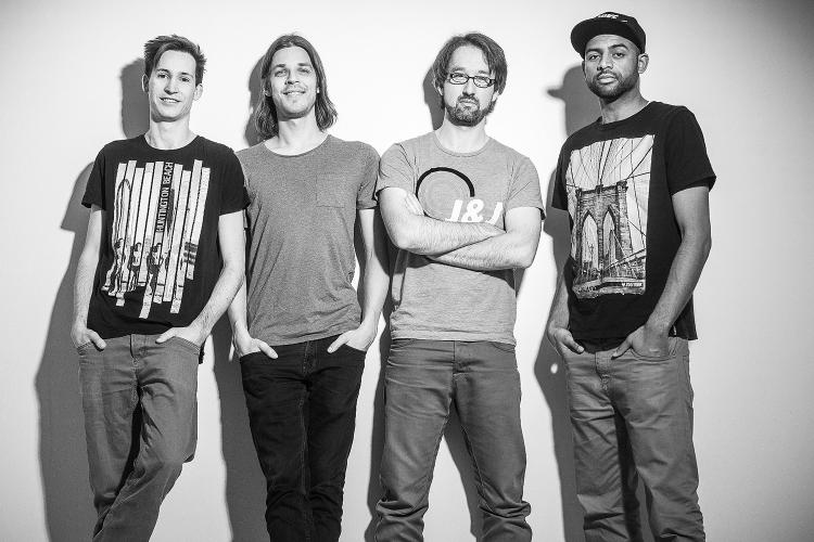 Kieler Manufaktur veredelt mit Liebe T-Shirts