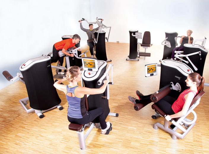 Nicolai Zabel, 35 Jahre, KFZ-Mechaniker: 
„Ich absolviere regelmäßig mein Kraftausdauertraining im FITNESSLAND, um mein Knie zu stabilisieren und bald wieder Laufsport betreiben zu können. Hier ist es leicht, beim Training neue Kontakte zu...