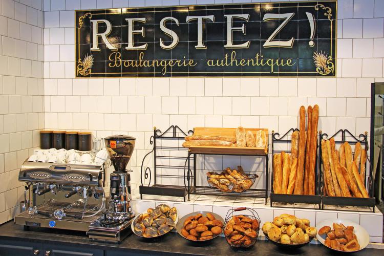 … dann mit Stoff beziehen