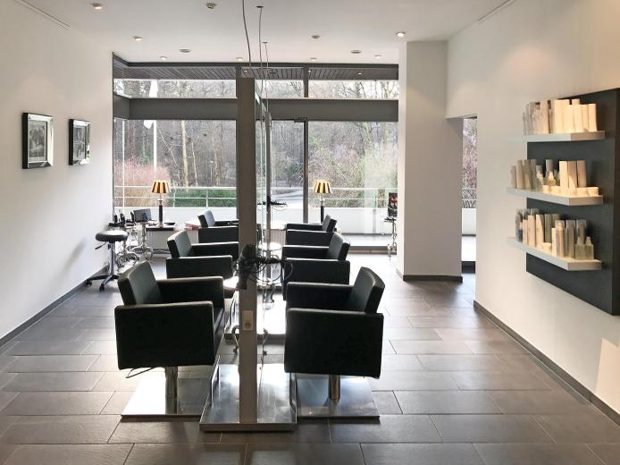 Der Friseursalon björn donner intercoiffure ist in die Räume am Maritim Hotel gezogen