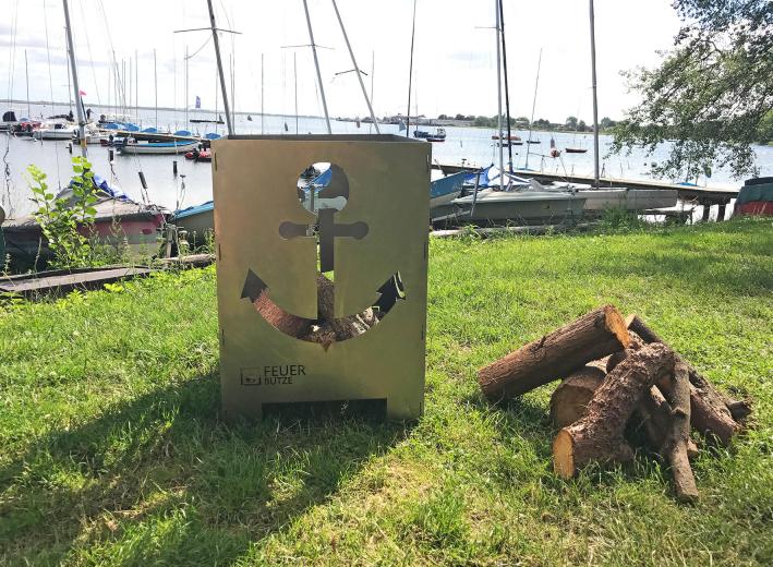 Im LOUF können Sie bei einer leckeren Kaffeespezialität den Blick über die Kieler Förde schweifen lassen