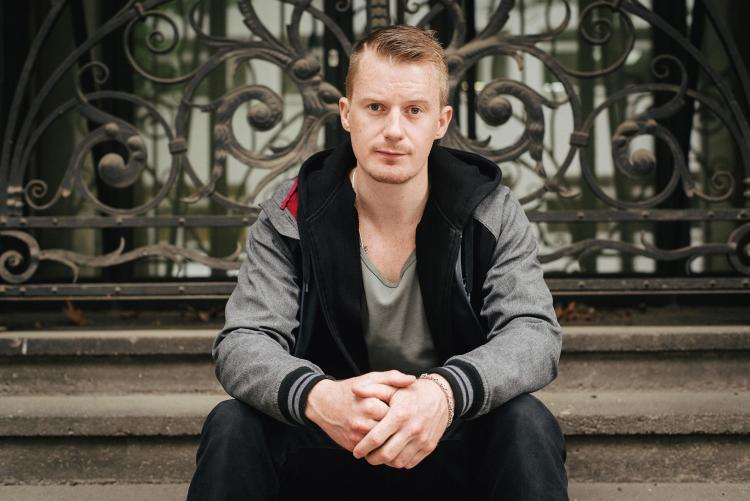 Welche Braut wird Vincent Cunningham (Michael Blödgen) heiraten – Gloria Doomsday (Insa Meinke, r.) oder doch Laura Osbone, die Knochenbraut (Hiske Harm, l.)?