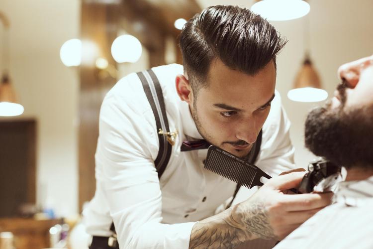 Barbier Adriano frisiert bereits seit acht Jahren mit Leidenschaft und Perfektionismus