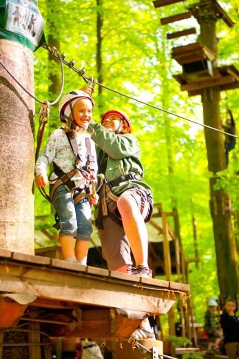 Bei gutem Wetter ist der Hochseilgarten in Altenhof ein schönes Ausflugsziel für Familie und Freunde