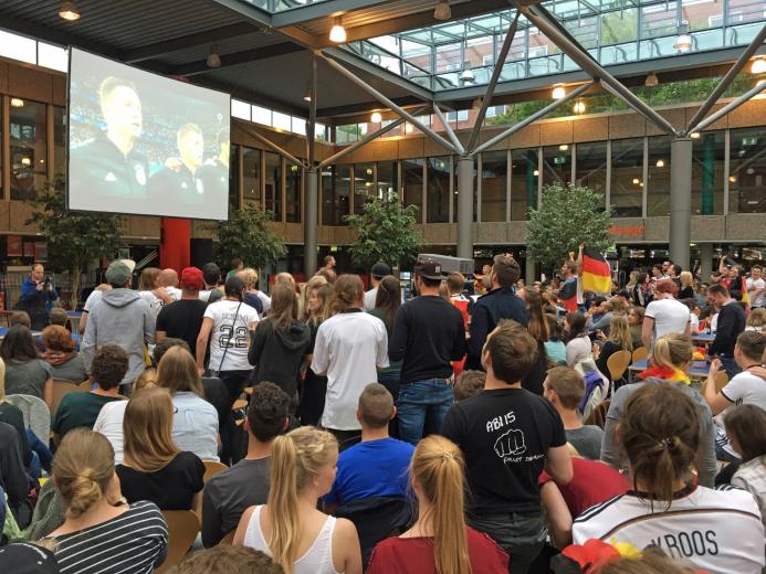 Gemeinsam mitfiebern – das macht Public Viewing aus