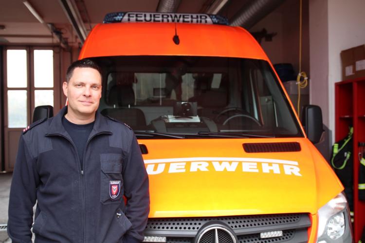 Heiko Strzylecki von der Feuerwehrleitstelle Kiel