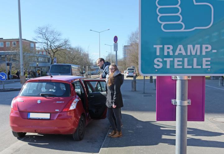 Per Anhalter über den Campus 