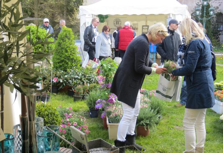 Gartenmesse auf Schloß Bredeneek