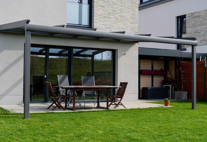 Stilvoll geschützt in Rendsburg: Maßgeschneiderte Terrassenüberdachungen von Dubau Kiel